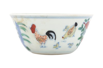 Lot 118 - A CHINESE DOUCAI 'CHICKEN' CUP