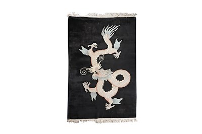 Lot 135 - A MODERN CHINESE 'DRAGON' RUG