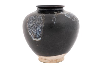 Lot 95 - A CHINESE PHOSPHATIC-GLAZED JAR
