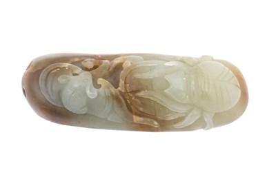 Lot 51 - A CHINESE CELADON JADE CARVING OF A BAT AND SPIDER