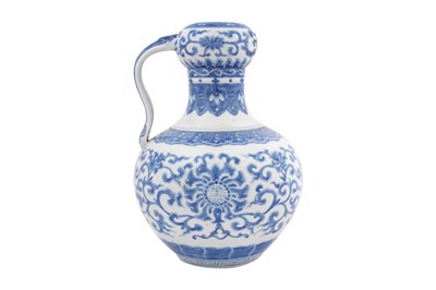 Lot 106 - A CHINESE BLUE AND WHITE DOUBLE GOURD VASE
