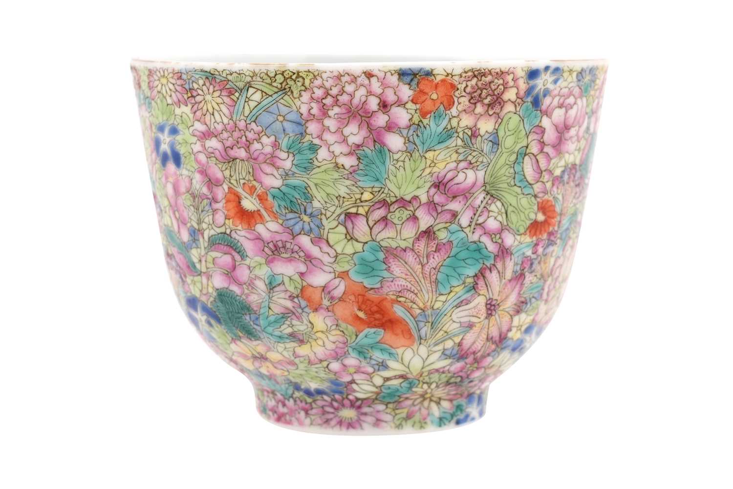 Lot A CHINESE FAMILLE ROSE ’MILLEFLEURS’ CUP