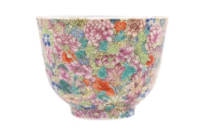 Lot A CHINESE FAMILLE ROSE ’MILLEFLEURS’ CUP