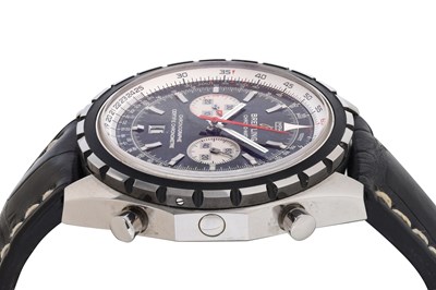 Lot 72 - A MEN'S BREITLING STAINLESS STEEL AUTOMATIC CHRONOGRAPH WRISTWATCH.